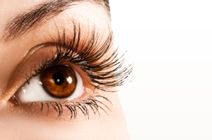 eye of model for beverly hills latisse eyelashes