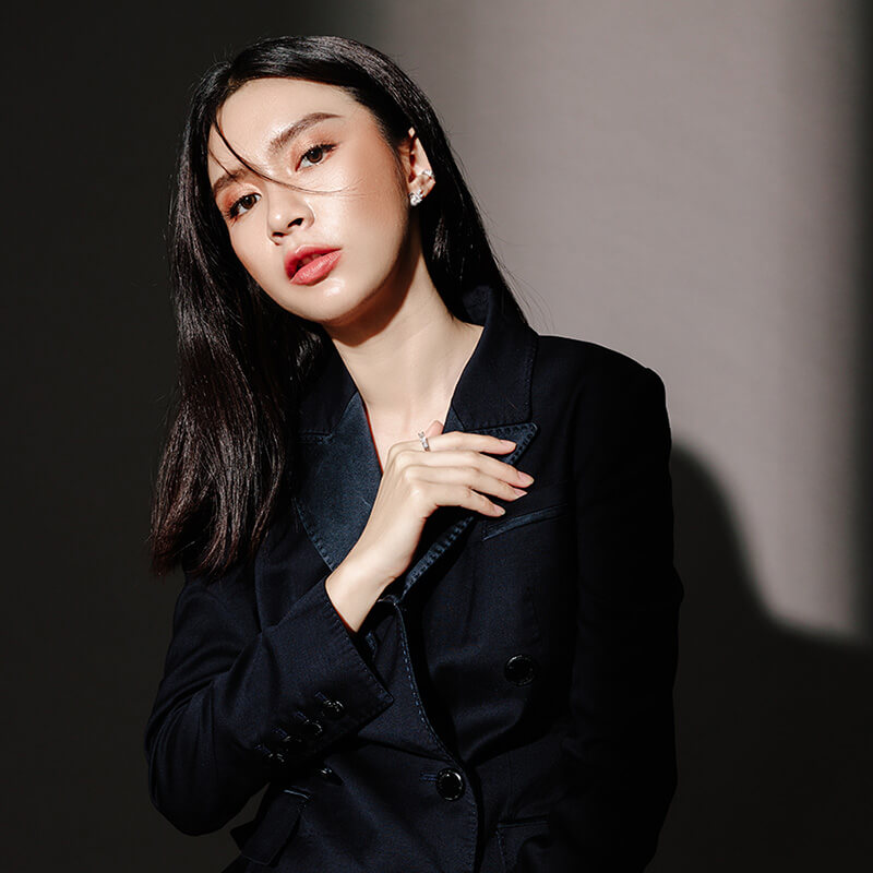 Woman in all black